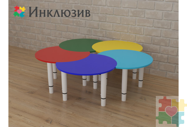 Стол игровой в виде ромашки