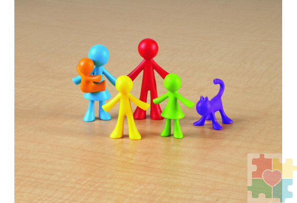 Развивающая игрушка "Фигурки Моя семья" (72 элемента)