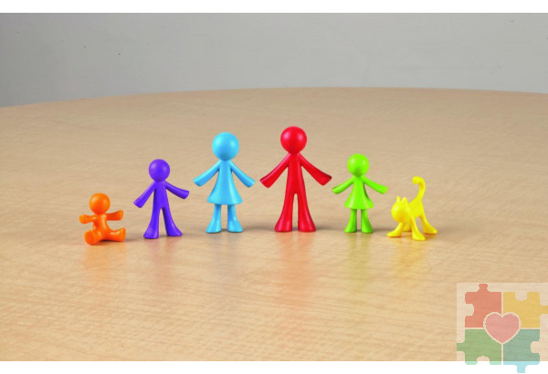 Развивающая игрушка "Фигурки Моя семья" (72 элемента)