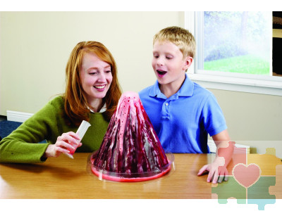 Развивающая игрушка "Вулкан, модель в сечении" (для опытов, 25 х 33см.)