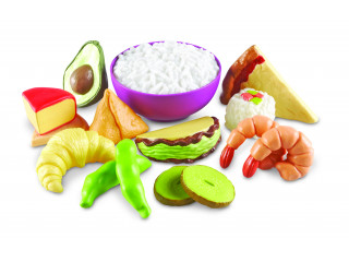 Развивающая игрушка Мы растем "Еда народов мира" (серия New Sprouts, 15 элементов)