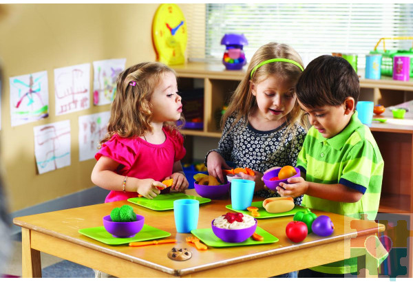 Развивающая игрушка Мы растем "Продукты", большой (серия New Sprouts, комплект для группы, 100 элементов)