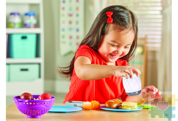 Развивающая игрушка "Итальянский обед" (серия New Sprouts, 20 элементов)