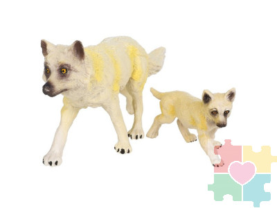 Набор фигурок животных серии "Мир диких животных": Семья полярных волков, 2 предмета (волчица с детенышем)