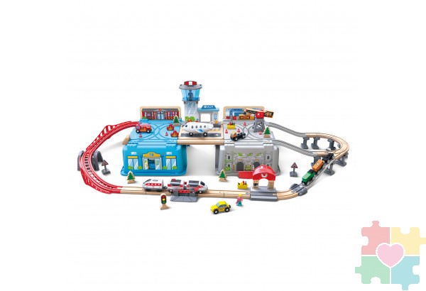 Железная дорога для детей "Мега Метрополис", 80 предметов в контейнере, поезд на батарейках