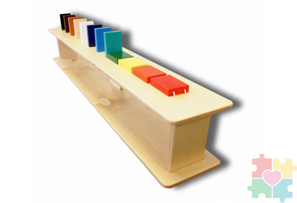 Тактильно-развивающая панель с домино