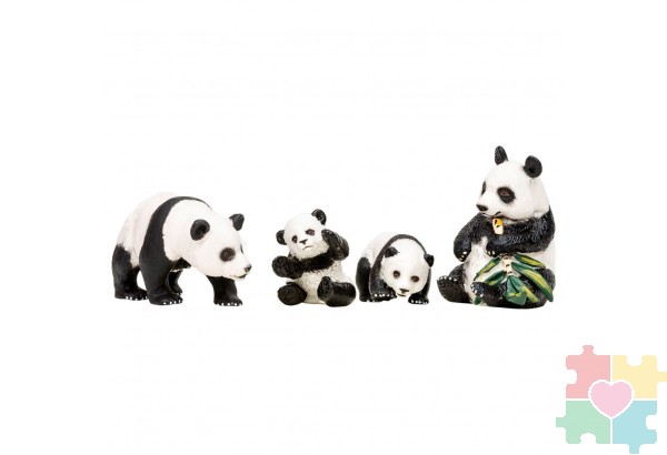 Набор фигурок животных серии "Мир диких животных": Семья панд, 4 предмета