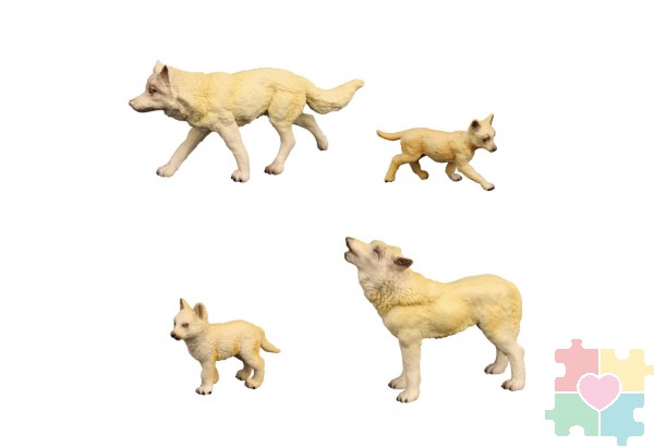 Набор фигурок животных серии "Мир диких животных": Семья полярных волков, 4 предмета (2 волка и 2 волчонка)