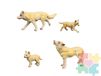 Набор фигурок животных серии "Мир диких животных": Семья полярных волков, 4 предмета (2 волка и 2 волчонка)