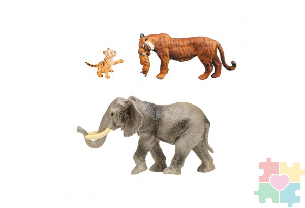 Набор фигурок животных серии "Мир диких животных": Слон и семья тигров, 3предмета