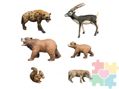 Набор фигурок животных серии "Мир диких животных": гиена, антилопа, бородавочник, белка, медведь с медвежонком (набор из 6 фигурок)