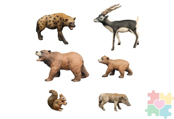Набор фигурок животных серии "Мир диких животных": гиена, антилопа, бородавочник, белка, медведь с медвежонком (набор из 6 фигурок)