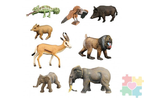 Набор фигурок животных серии "Мир диких животных": стервятник, 2 кабана, 2 слона, обезьяна, хамелеон, антилопа (набор из 8 фигурок)