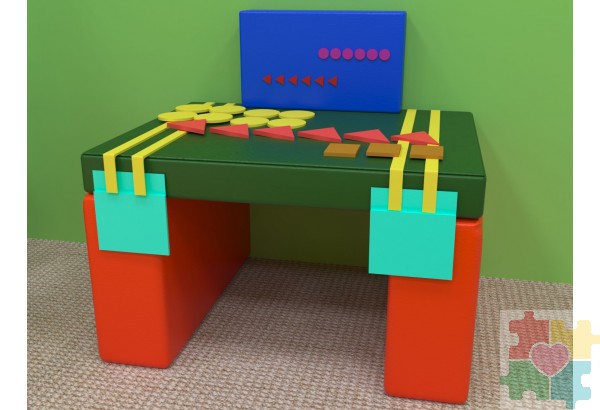 Дидактический стол из мягких блоков