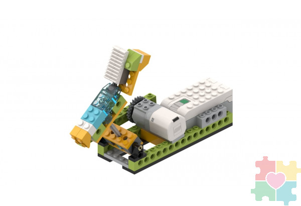 Базовый робототехнический набор. Конструктор Левушка 2.0 техник