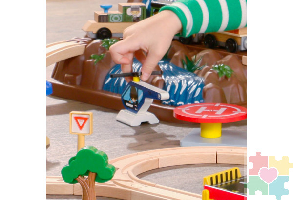 Железная дорога Горная вершина, 61 элемент в контейнере